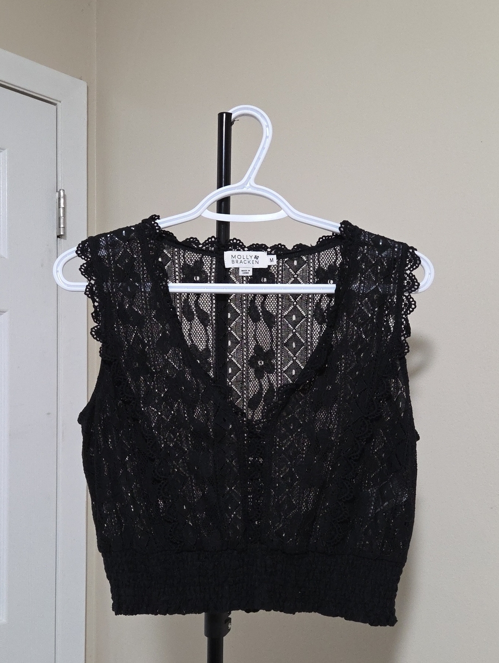 Molly Bracken Black Lace Sleeveless Crop Top